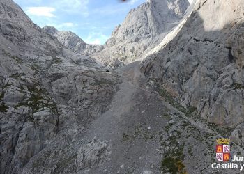 Un montañero de 19 años rescatado