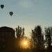 Cinco globos sobrevuelan León al amanecer 1