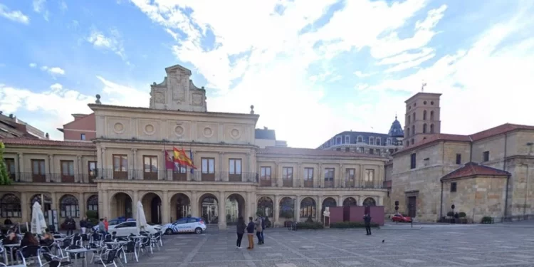 Mañana se repartirán 200 litros de sidra gratis en la Plaza de San Marcelo 1