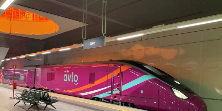 Tren Avlo León