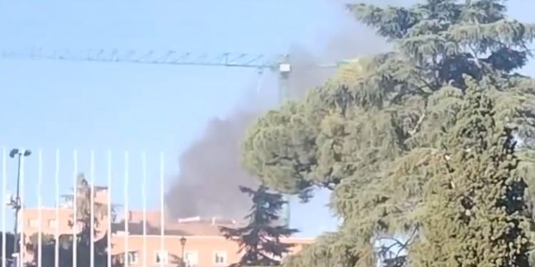 El incendio que ha evacuado este hospital