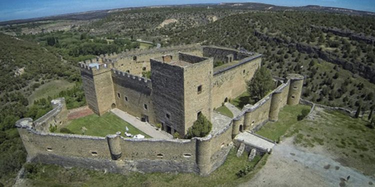 El castillo de Santiago Segura