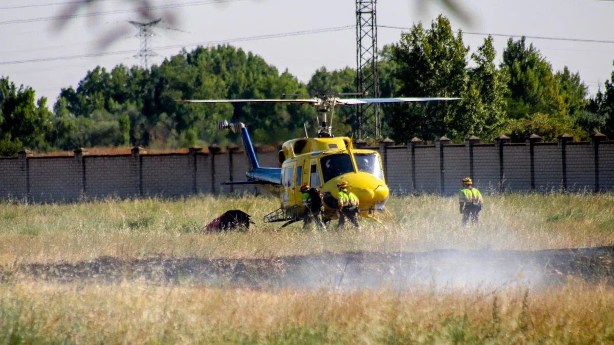 Espectacular incendio en las inmediaciones del cementerio de León 2