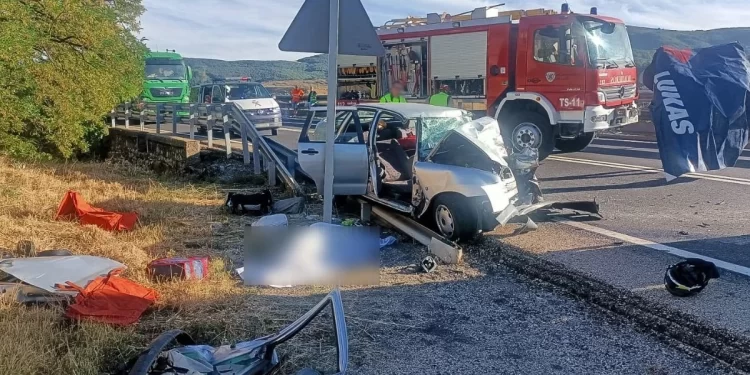 Un trágico accidente deja dos fallecidas en León 1