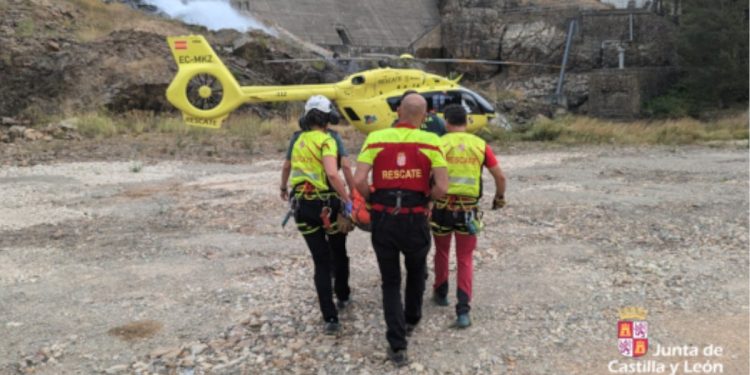 Un ciclista rescatado en la montaña