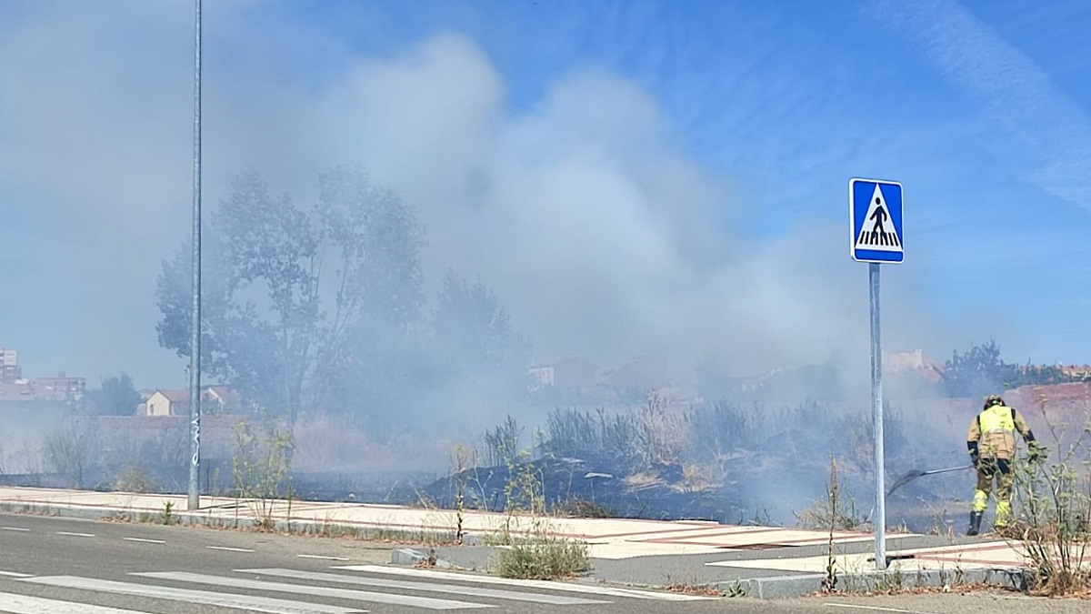 Un barrio quemado en varias ocasiones este verano 1