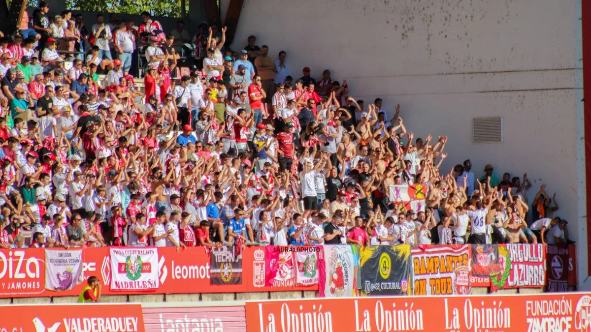 Así fue el desplazamiento masivo de la afición de la Cultural a Zamora 1