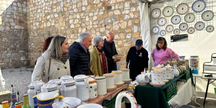 Se inaugura la Feria de la Cerámica y la Alfarería de León 1