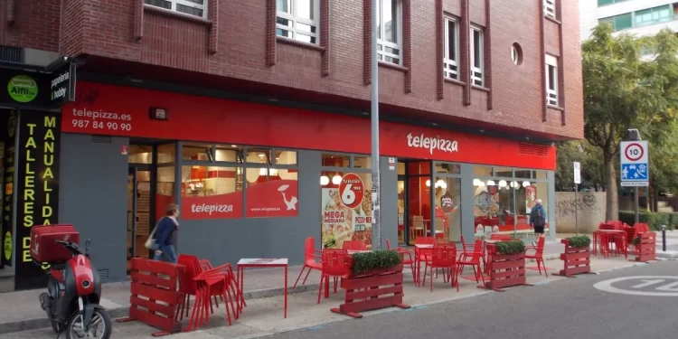 Terraza de Telepizza en León