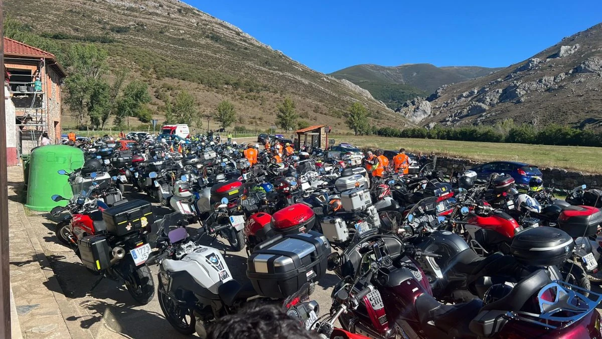 Así ha sido la ruta motera que celebra los 65 años de la Guardia Civil 4