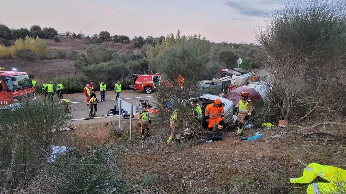 6 horas de rescate tras un trágico accidente en Mansilla de las Mulas 1