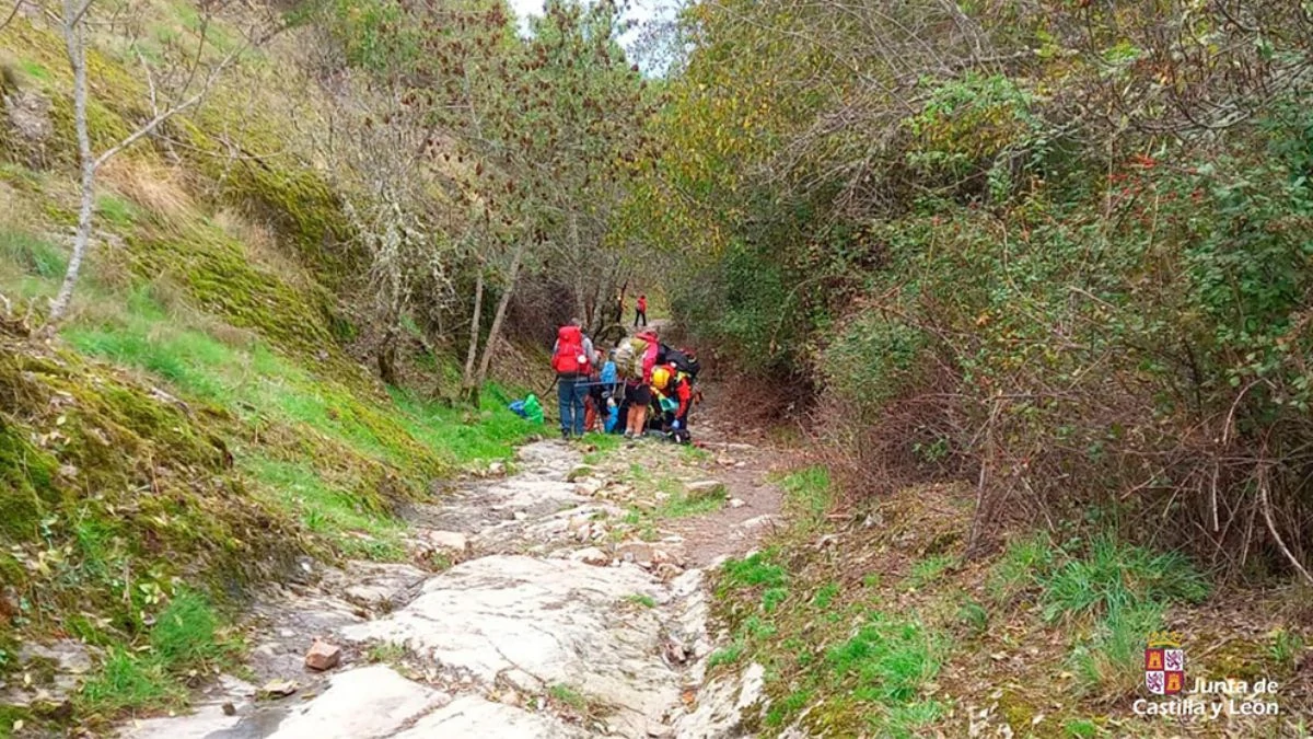 Rescatados 2 peregrinos heridos que estaban haciendo el Camino de Santiago 2