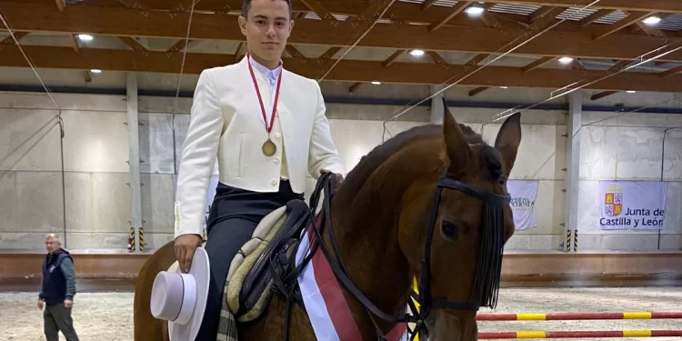 Un joven leonés gana el campeonato de equitación de la comunidad 1