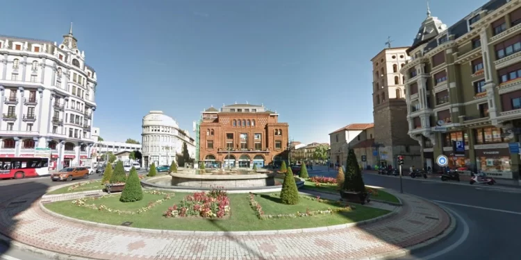 Calles cortadas por la Carrera de la Mujer en León 1