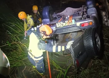 Accidente mortal al precipitarse desde un turismo al río 2