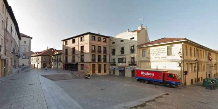 La plaza Don Gutierre añade un nuevo restaurante 1