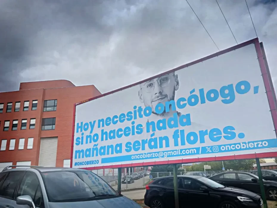 Polémica por la valla sobre Oncología en el Hospital del Bierzo 1