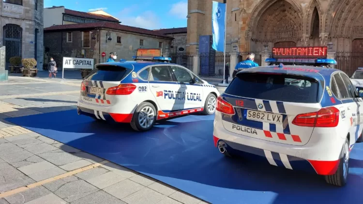 Policías de León contra la DANA