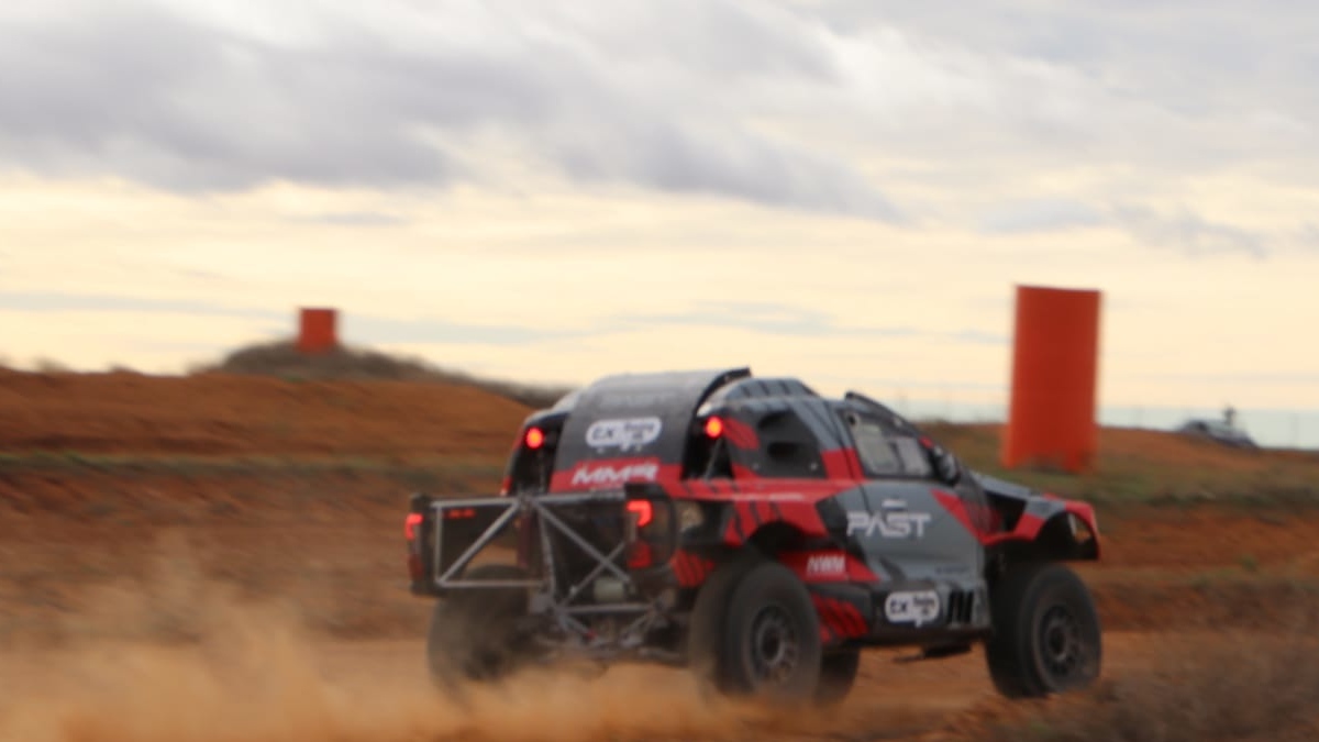 El mejor coche del Dakar corre en este pueblo de León 1