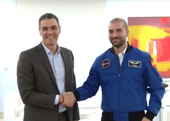 Pedro Sánchez recibe al leonés Pablo Álvarez en La Moncloa 2