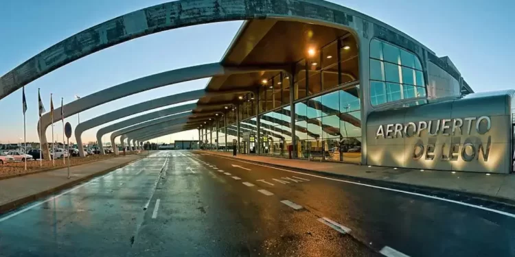 Niebla en el Aeropuerto de León