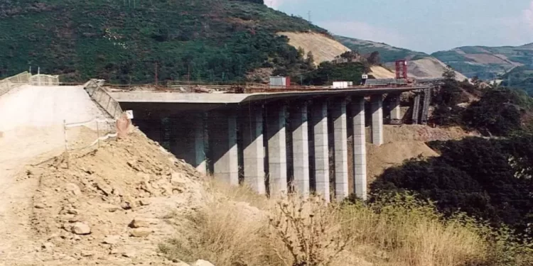 Viaducto de Piedrafita a León