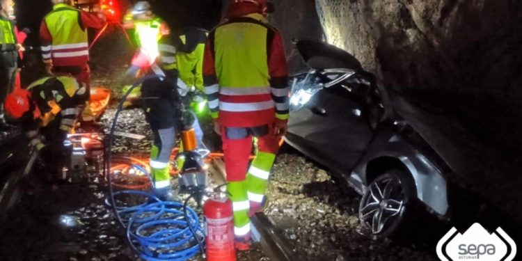 Un muerto en un desafortunado accidente al caer al tren