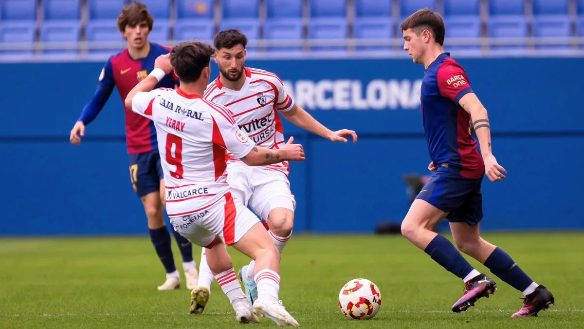 La Ponferradina da un golpe sobre la mesa al ganar en el Johan Cruyff 1