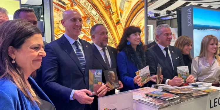 León destaca en Fitur con récord de visitas turísticas 1