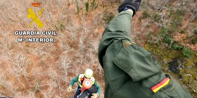 Rescatado un senderista en el pico leonés Fontañán 1