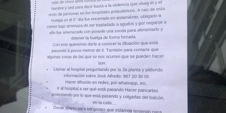 La misteriosa carta que ha aparecido en los coches de León 1