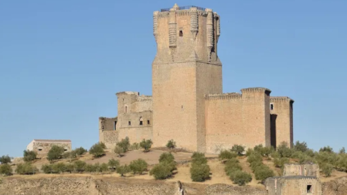 Este es el castillo más alto de España 1