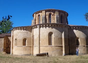 monasterio pueblo de León