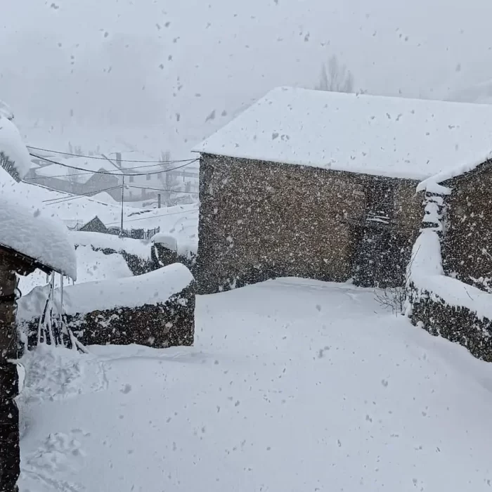 Este pueblo de León está totalmente cubierto de nieve 3