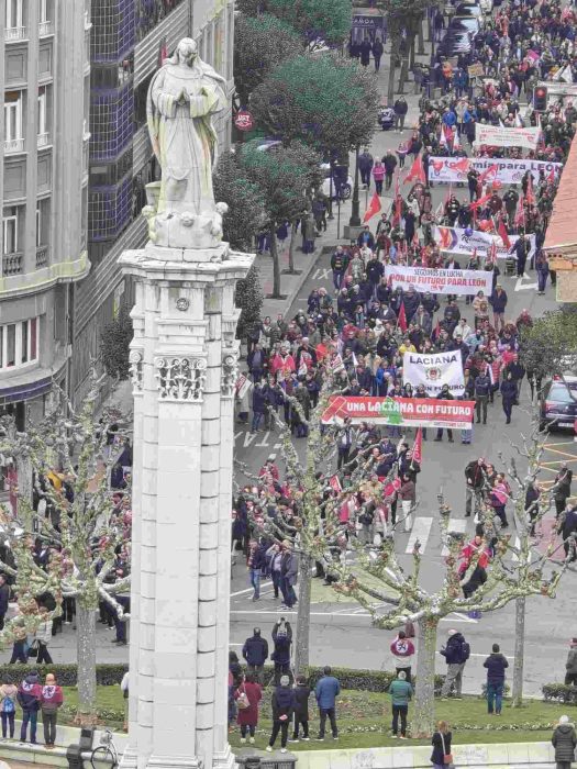 La gran marea humana que grita por León 4