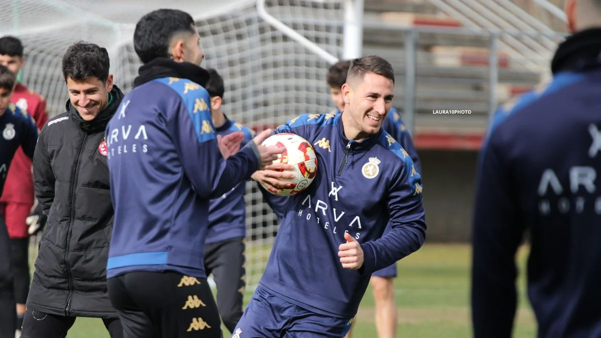 Imágenes del entrenamiento de la Cultural previo al partido en Zubieta 1