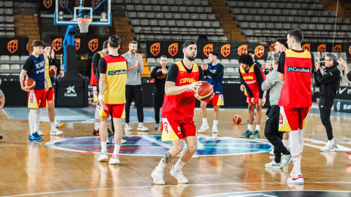 Imágenes del primer entrenamiento de la Selección Española en León 9