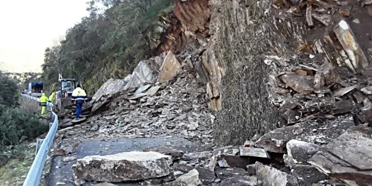 Carretera Montes de Valdueza