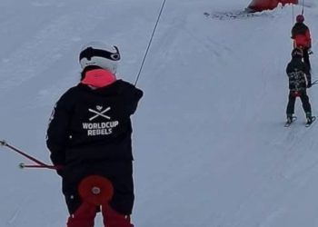 Esquiadores en la nieve de León