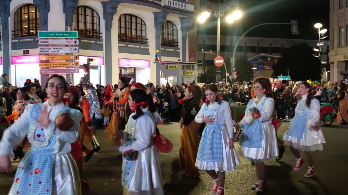 Las mejores imágenes del desfile de Carnaval en León 2025 11