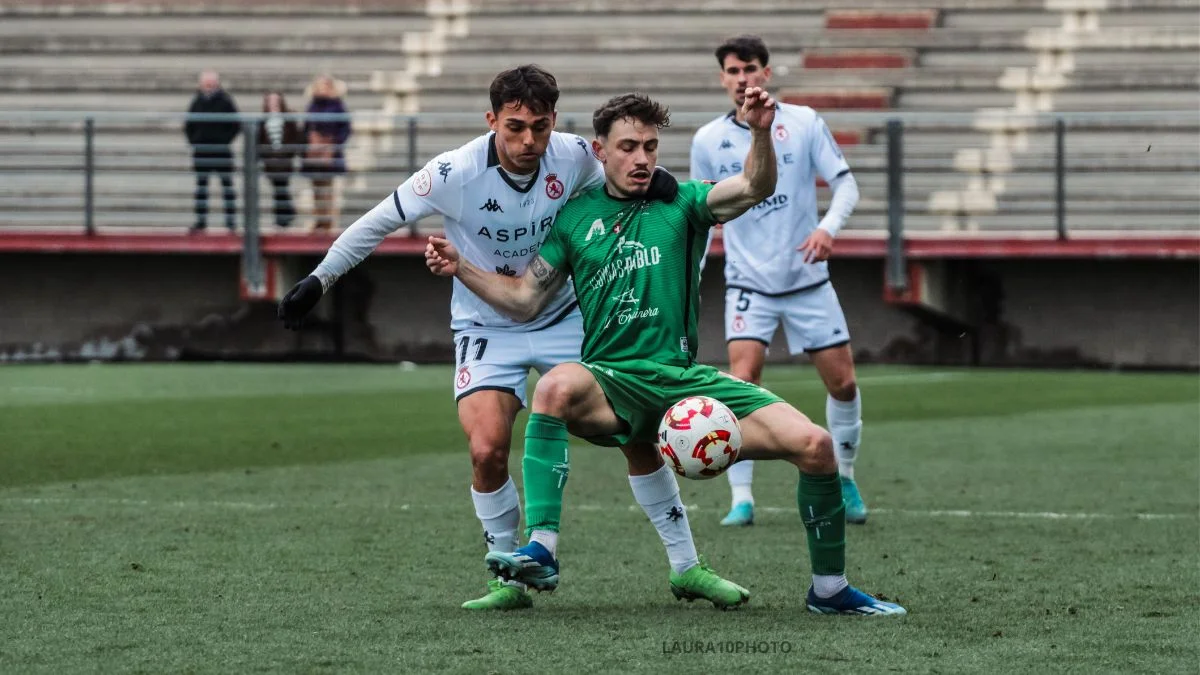 El Atlético Astorga se lleva un disputado derbi leonés en el Área 1