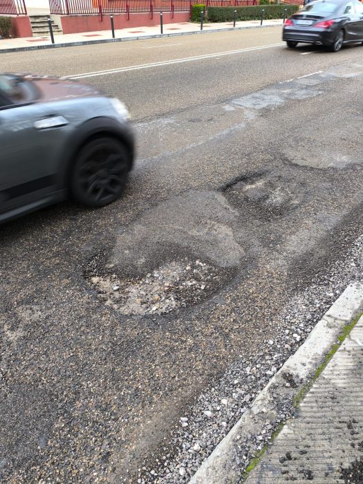 El gran bache que pone en riesgo a los leoneses 2