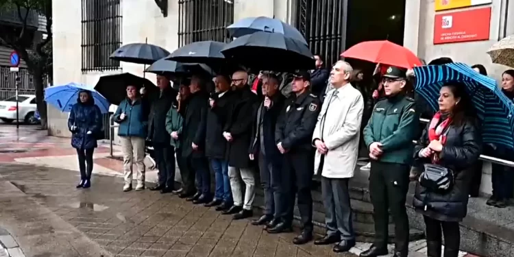 Minuto de silencio en León