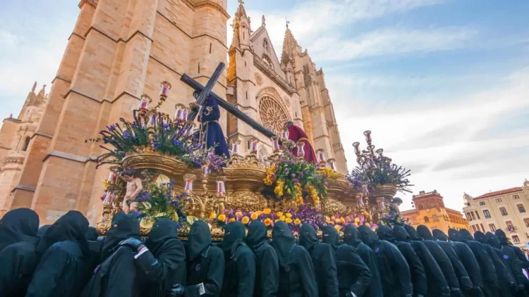 Semana Santa León 2025